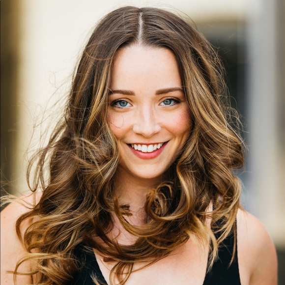 Meet your Posher, Halie - Picture 1 of 1